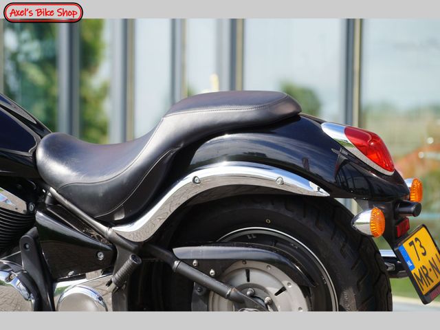 kawasaki - vn-900-custom