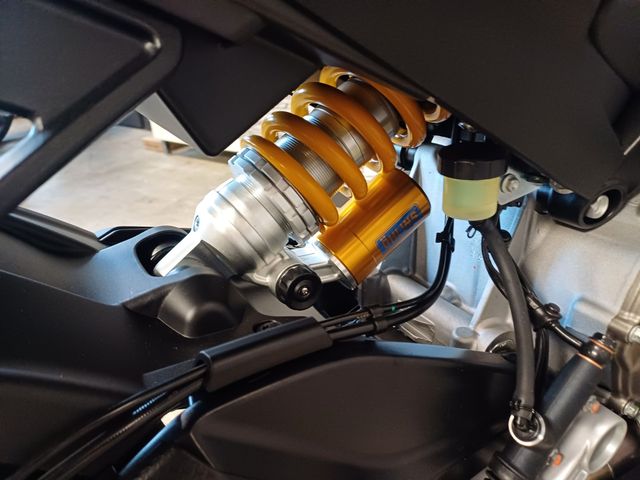 aprilia - tuono-660-factory