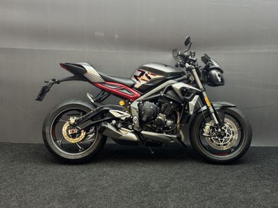 TRIUMPH STREET TRIPLE RS – foto 2