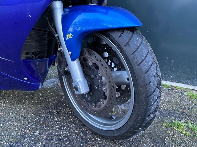 triumph - sprint-st-955