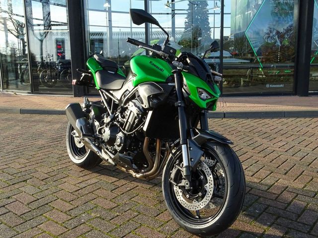 kawasaki - z900