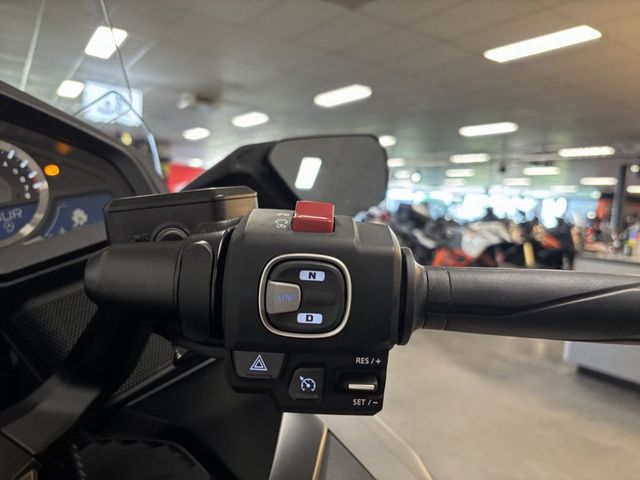 honda - gl-1800-goldwing-bagger-dct