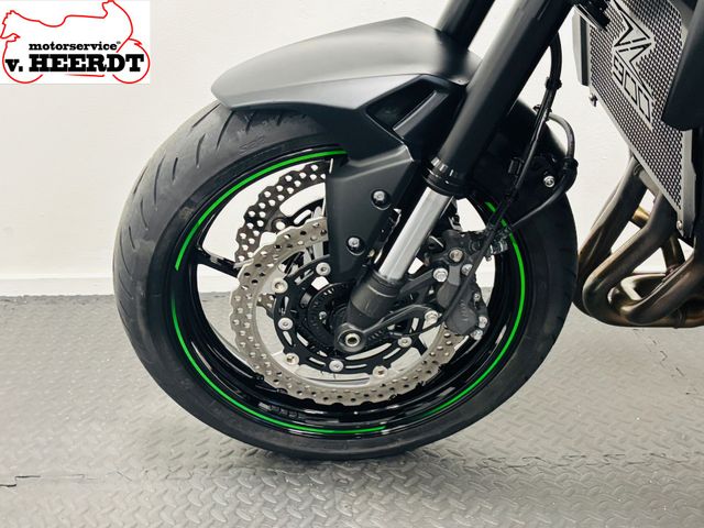 kawasaki - z900