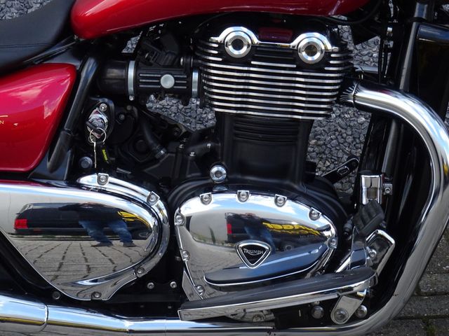 triumph - thunderbird