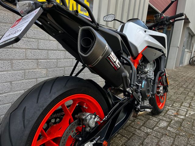 ktm - 890-duke-r