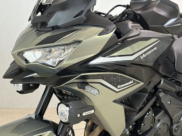 kawasaki - versys-650-grand-tourer