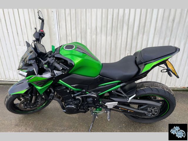 kawasaki - z900