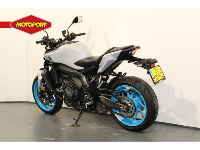 yamaha - mt-09-y-amt