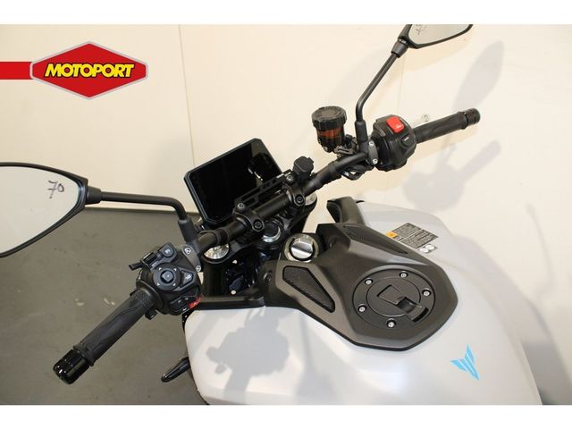 yamaha - mt-09-y-amt