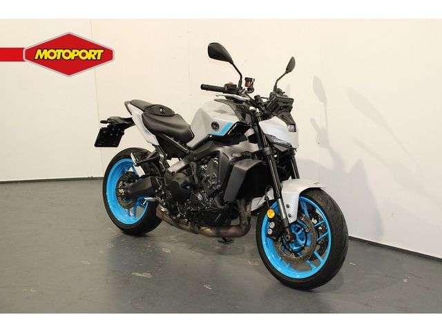 yamaha - mt-09-y-amt