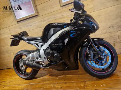 HONDA CBR 1000 RR FIREBLADE – foto 2