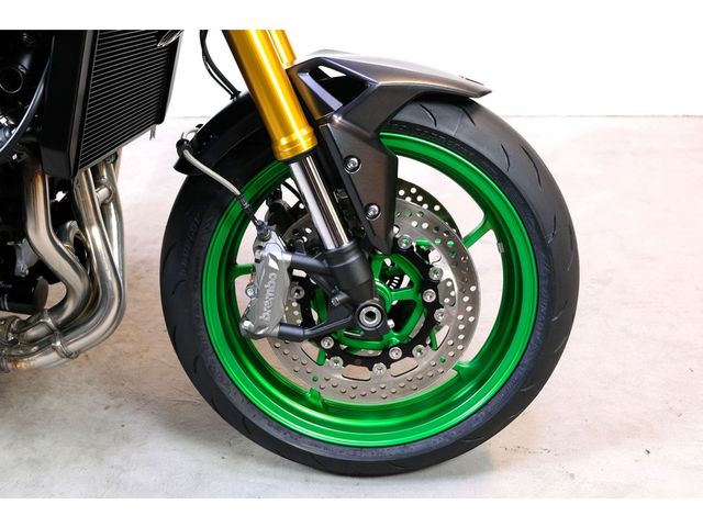 kawasaki - z900