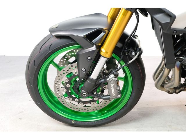 kawasaki - z900