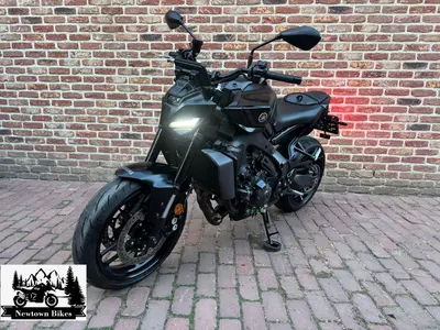YAMAHA MT 09 Y-AMT – foto 4