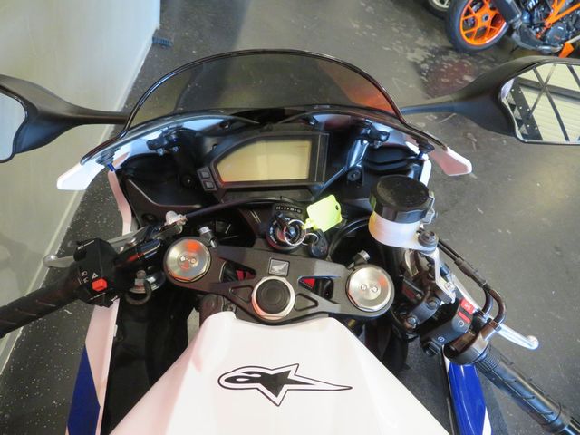 honda - cbr-1000-rr-fireblade