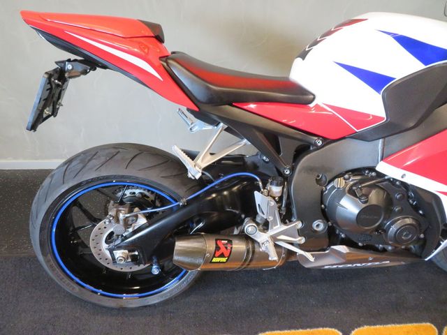 honda - cbr-1000-rr-fireblade