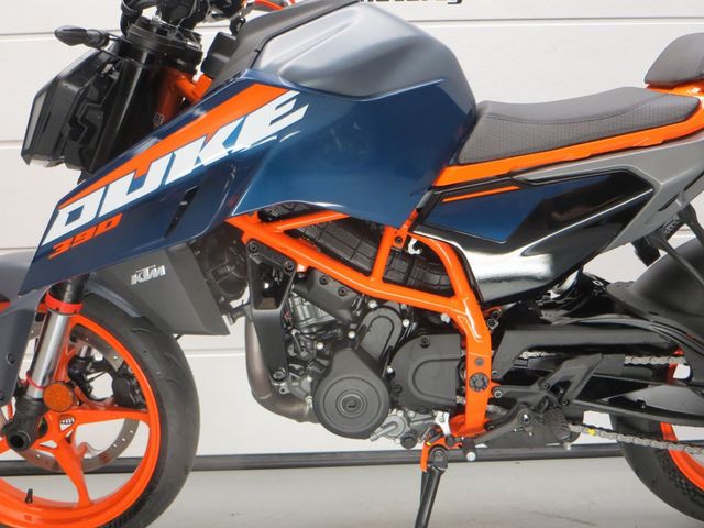 ktm - 390-duke-abs