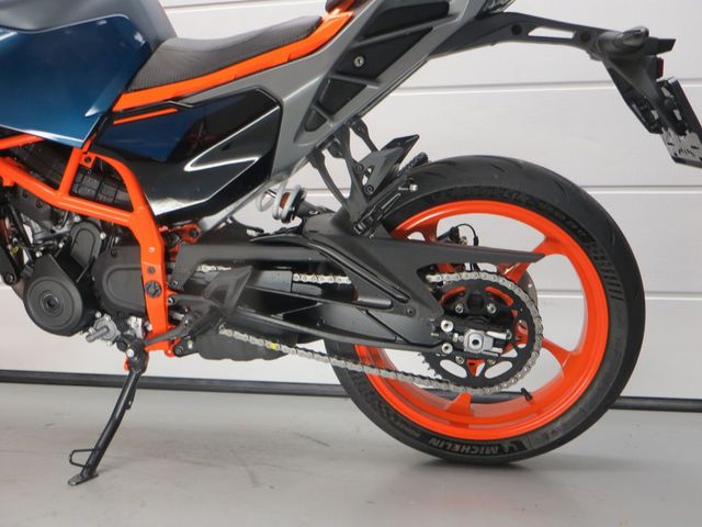 ktm - 390-duke-abs