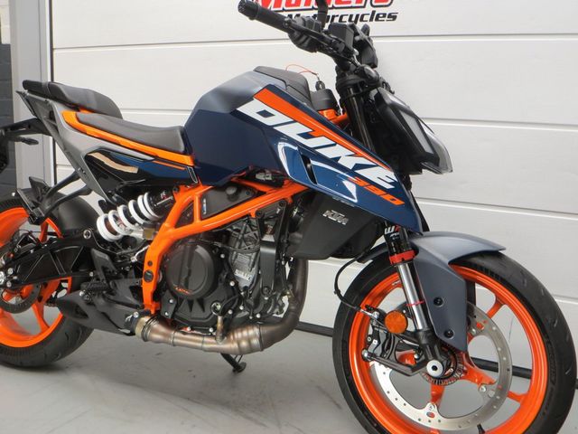 ktm - 390-duke-abs
