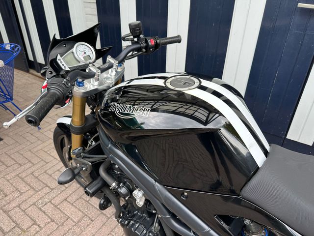 triumph - speed-triple-1050
