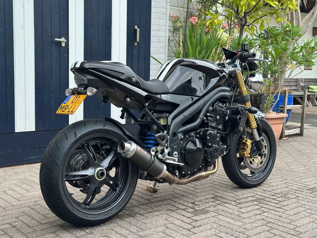 triumph - speed-triple-1050
