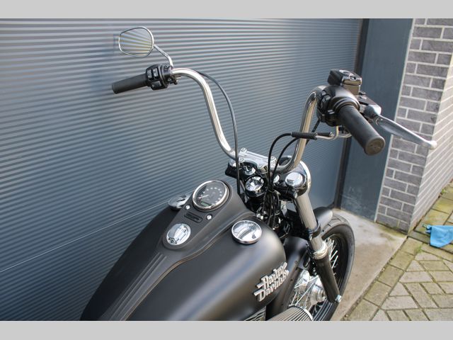 harley-davidson - street-bob-fxdb