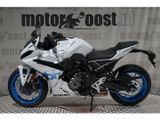 SUZUKI GSX-8R