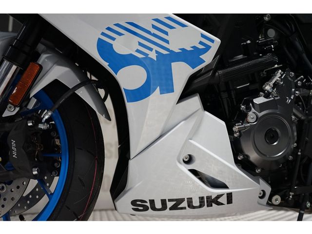 suzuki - gsx-8r