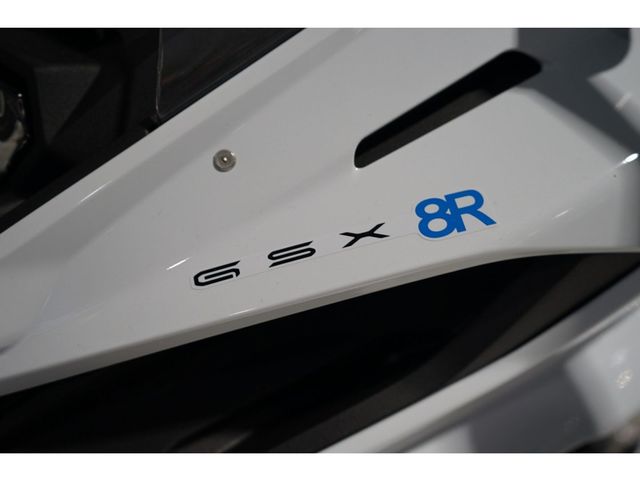 suzuki - gsx-8r