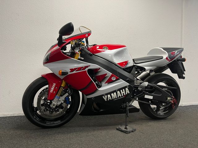 yamaha - yzf-r7-ow-02