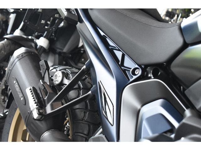 bmw - r-1300-gs