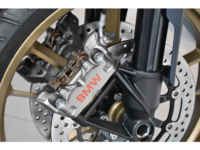 bmw - r-1300-gs