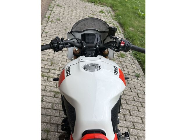 yamaha - xsr-900