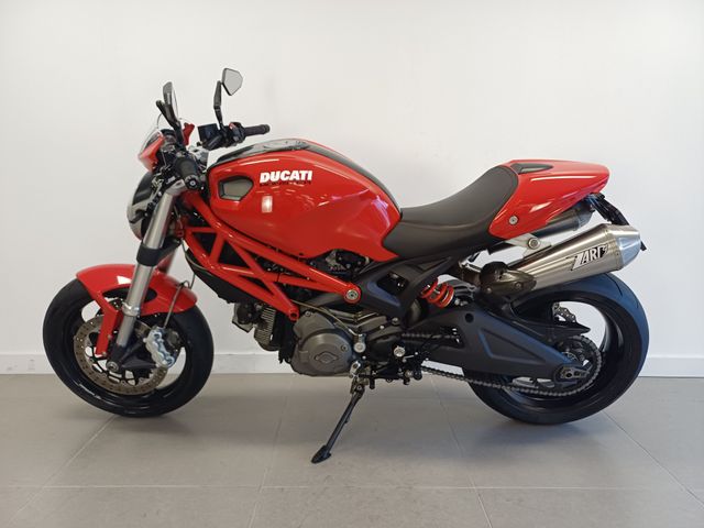 ducati - monster-696