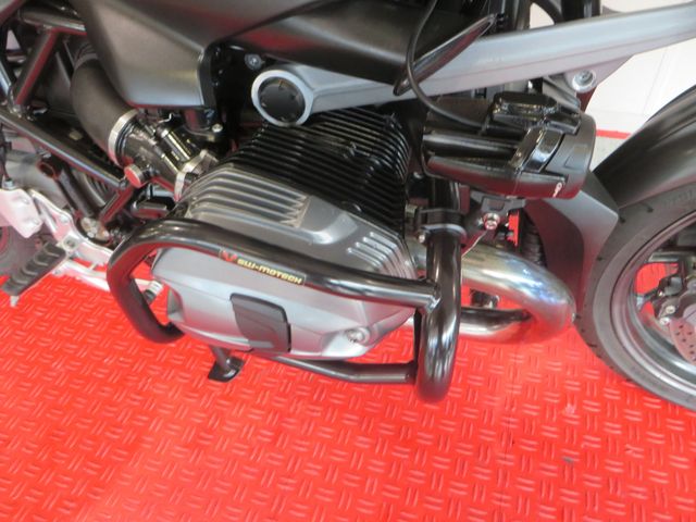 bmw - r-1200-r-abs