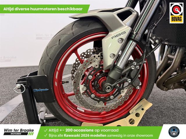 kawasaki - z900
