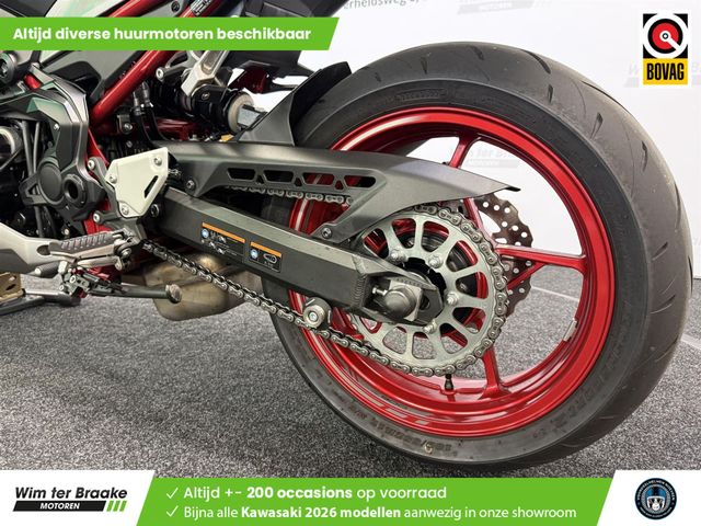kawasaki - z900