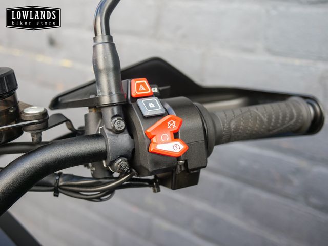 ktm - 1290-super-adventure-s