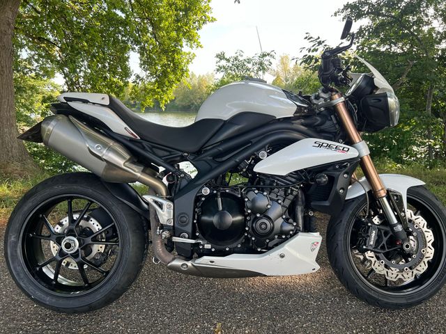 triumph - speed-triple