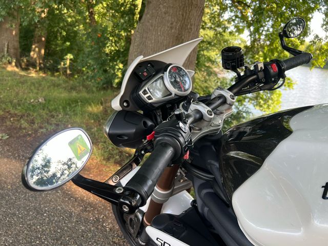 triumph - speed-triple