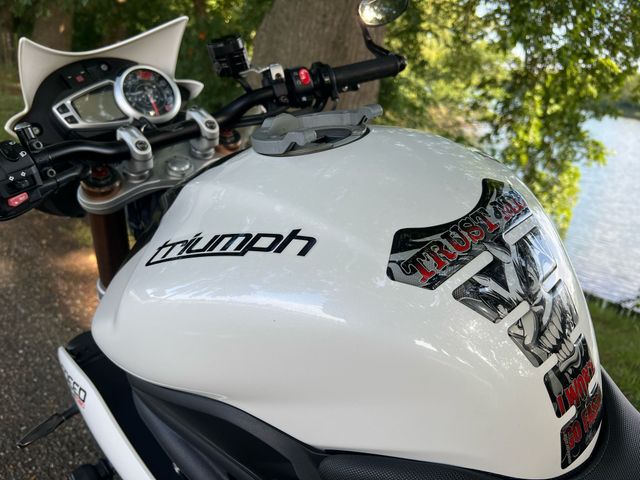 triumph - speed-triple
