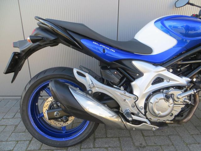 suzuki - gladius-abs