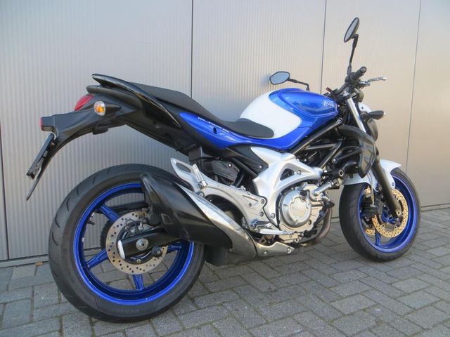 suzuki - gladius-abs