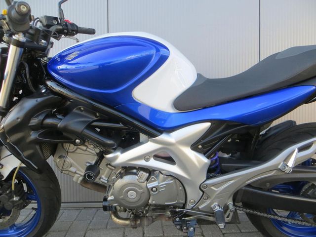 suzuki - gladius-abs