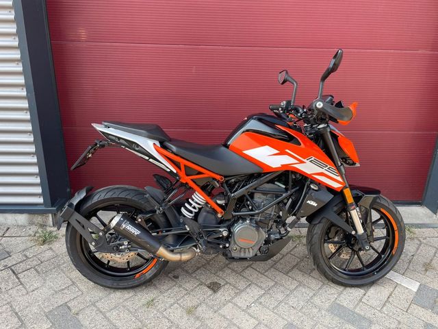 ktm - 125-duke