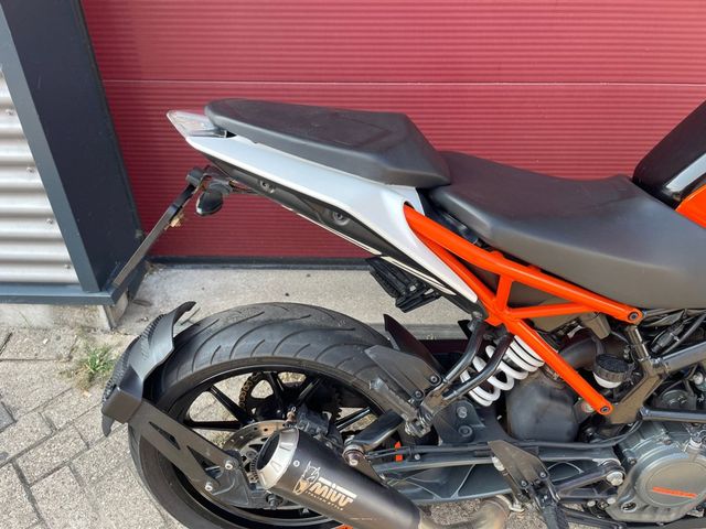 ktm - 125-duke