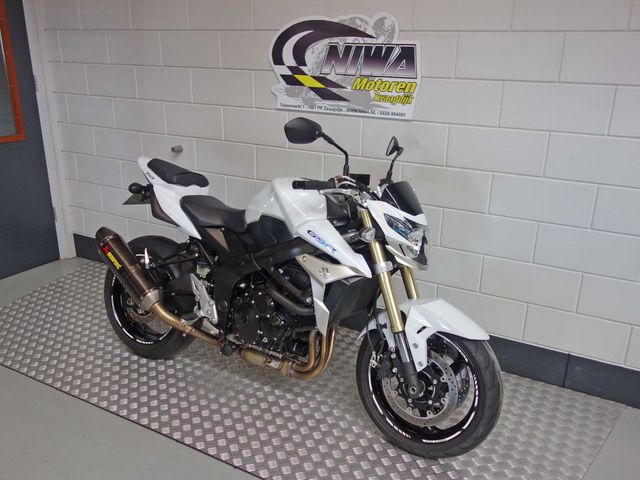 suzuki - gsr-750