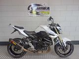 SUZUKI GSR 750