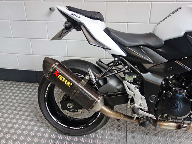 suzuki - gsr-750