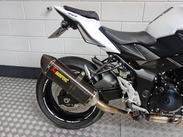 suzuki - gsr-750